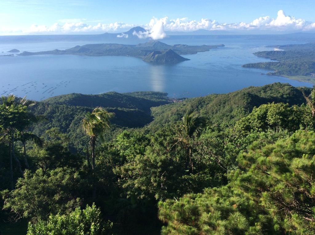 Bed and Breakfast The Carmelence View Tagaytay City Exterior foto