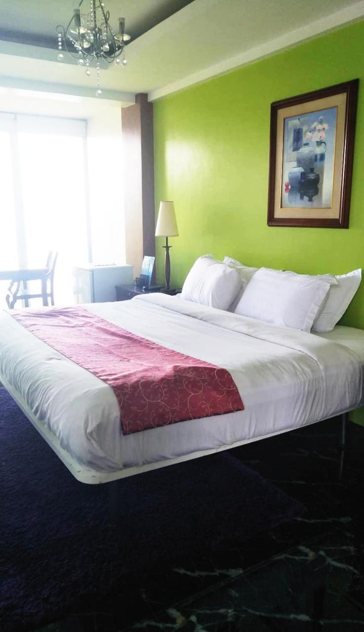 Bed and Breakfast The Carmelence View Tagaytay City Exterior foto